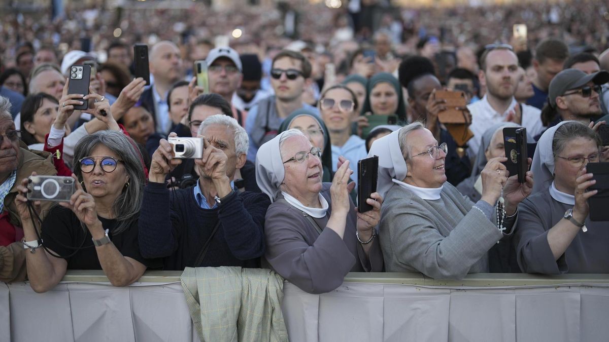 Papst Gehalt: Der Vatikan und seine sagenumwobenen Finanzen