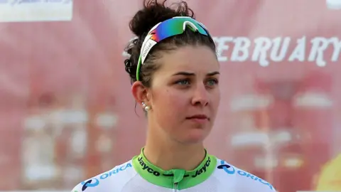 Melissa Hoskins beim Bahnradrennen