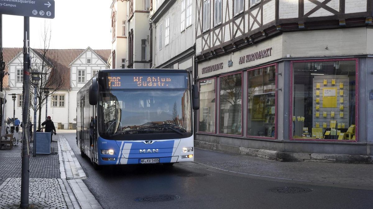 Busverkehr steht still: Warnstreik Niedersachsen betrifft tausende Fahrgäste