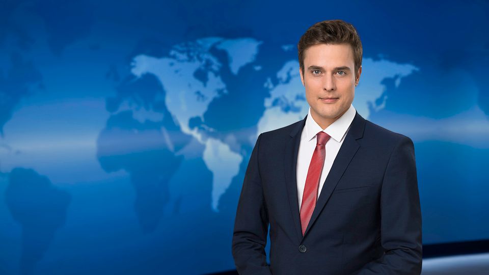 Constantin Schreiber im Tagesschau-Studio