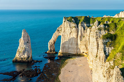 Beeindruckende Kreidefelsen bei Étretat