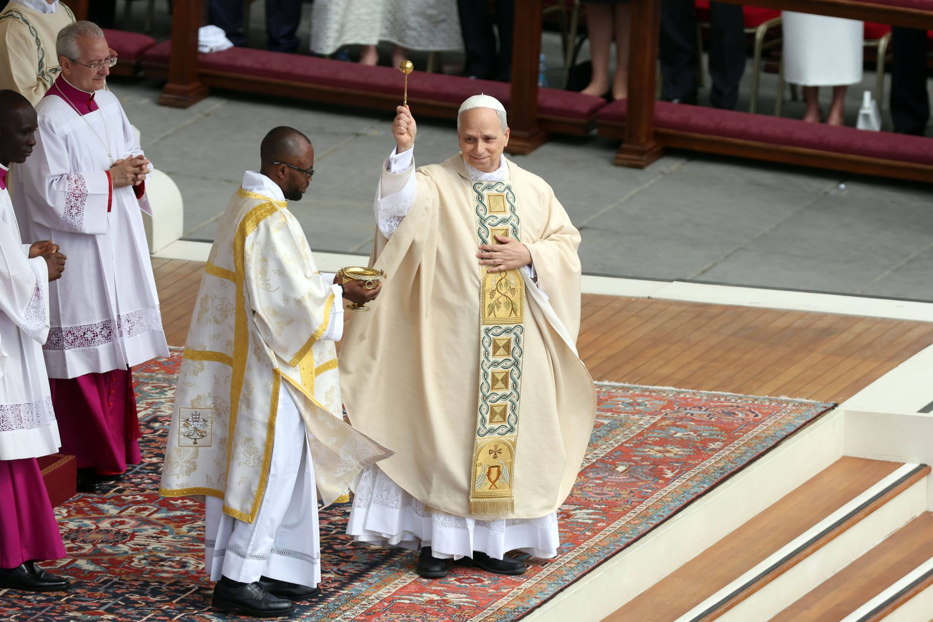 Fischerring des Papstes bei der Amtseinführung