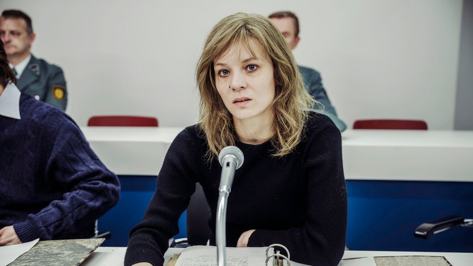 Porträt von Ulrike Meinhof während der Stammheim-Prozesse