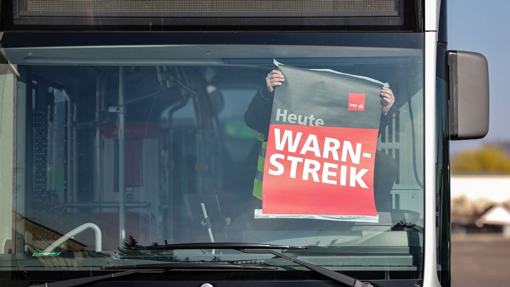 Busverkehr stark eingeschränkt durch den KVG Streik